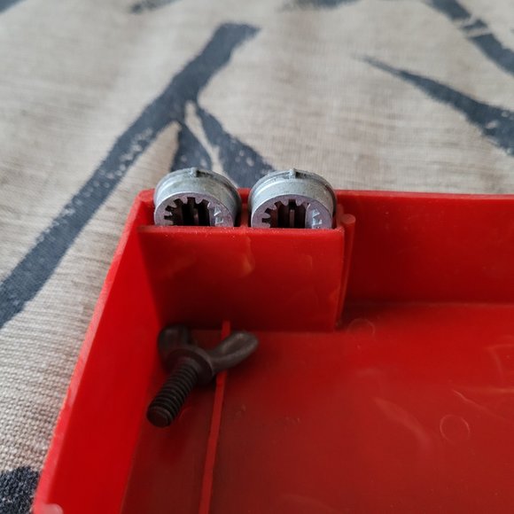 Vintage White Magic Key Buttonholer - Picture 9 of 16